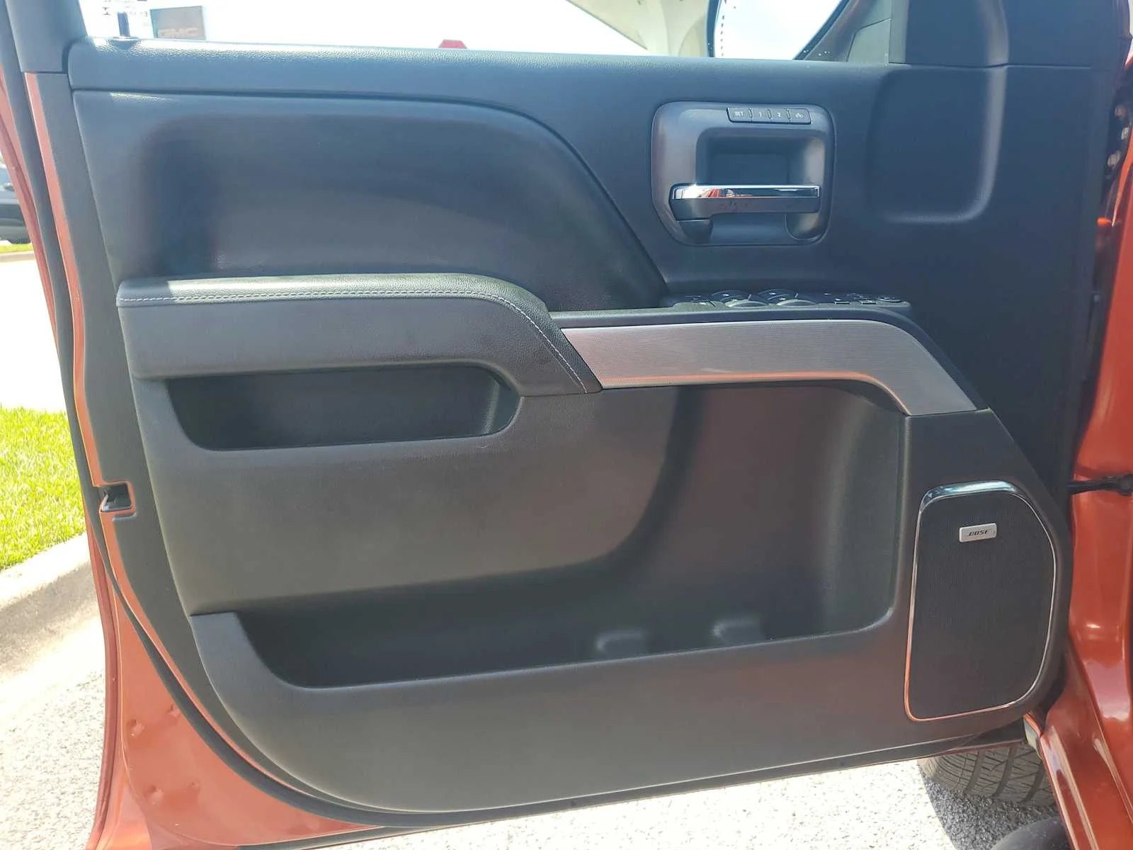 Used 2015 SUNSET ORANGE METALLIC Chevrolet LTZ image 15