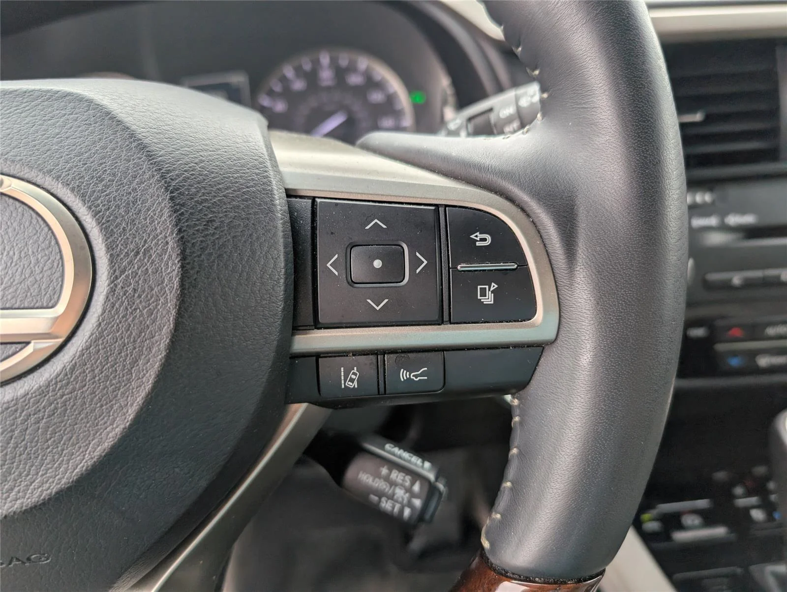 Used 2019 Nebula Gray Pearl Lexus RX 350 image 22