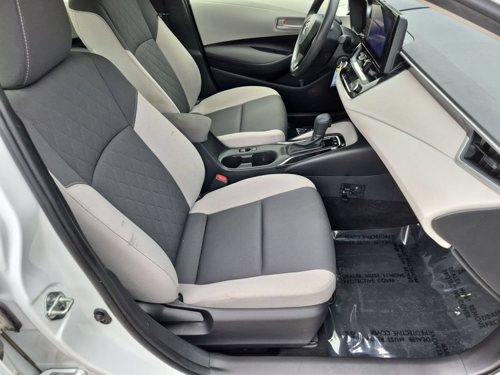 Used 2023 White Toyota LE image 32