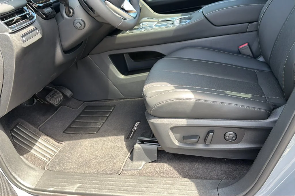 New 2027 HARBOR GRAY INFINITI Sport AWD image 18