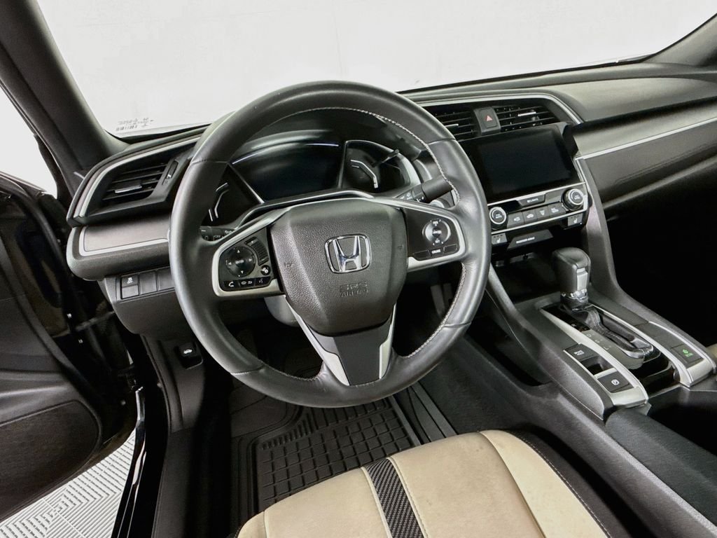 Used 2018 Black Honda EX-T image 12