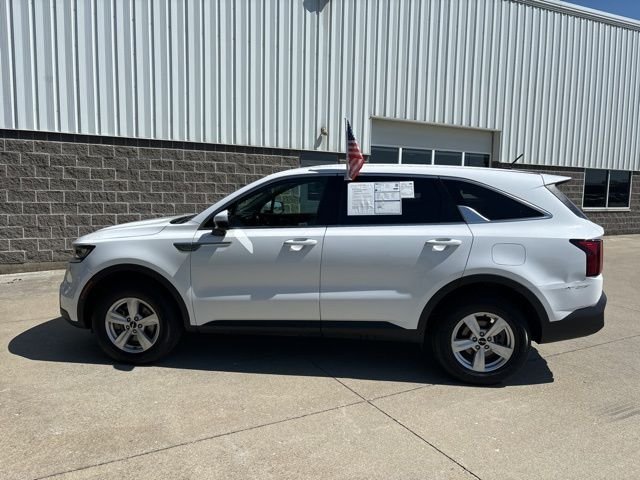 Used 2023 White Kia LX image 10