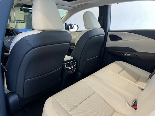 New 2026 Matador Red Mica Lexus 350h Luxury image 41
