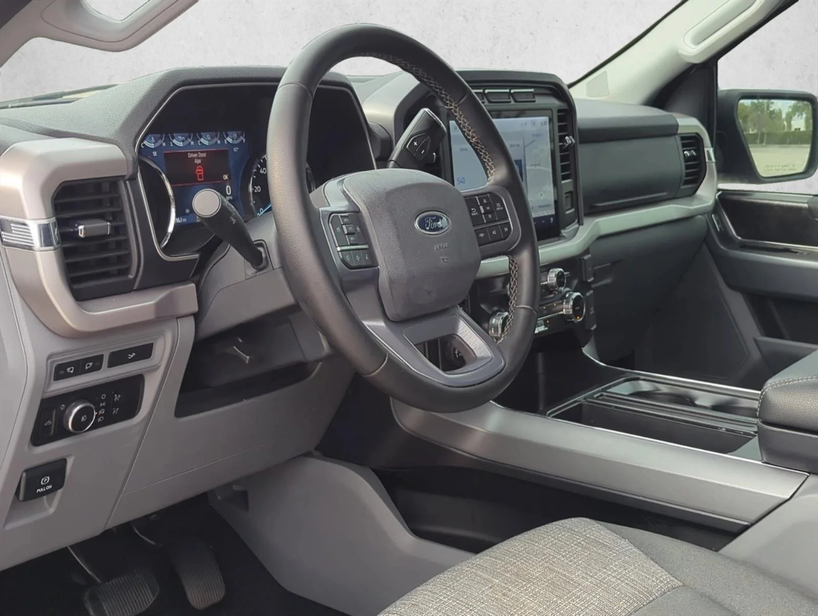 Used 2023 Avalanche Ford XLT image 8