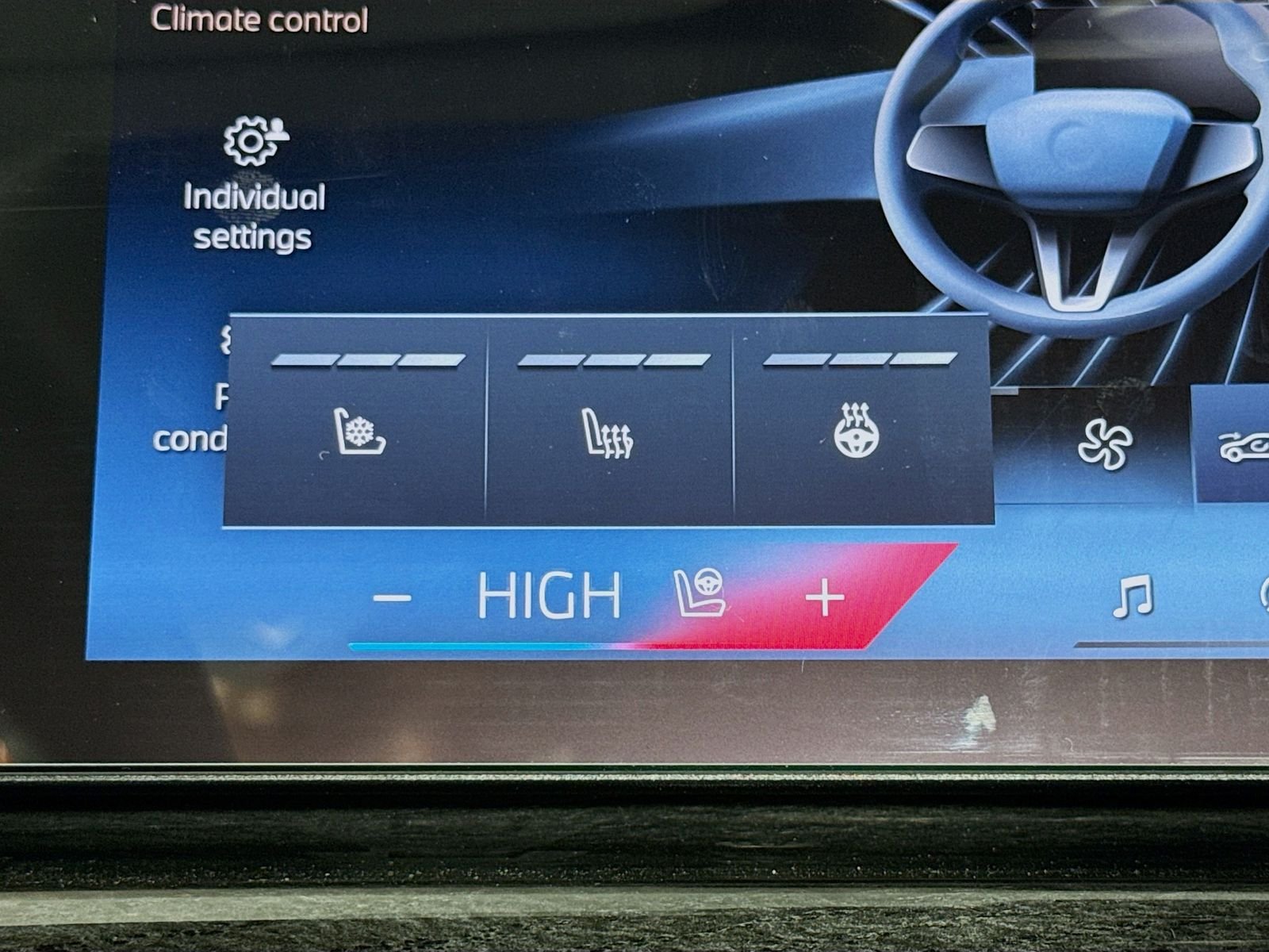 New 2026 Oxide Grey Metallic BMW 760i xDrive image 21