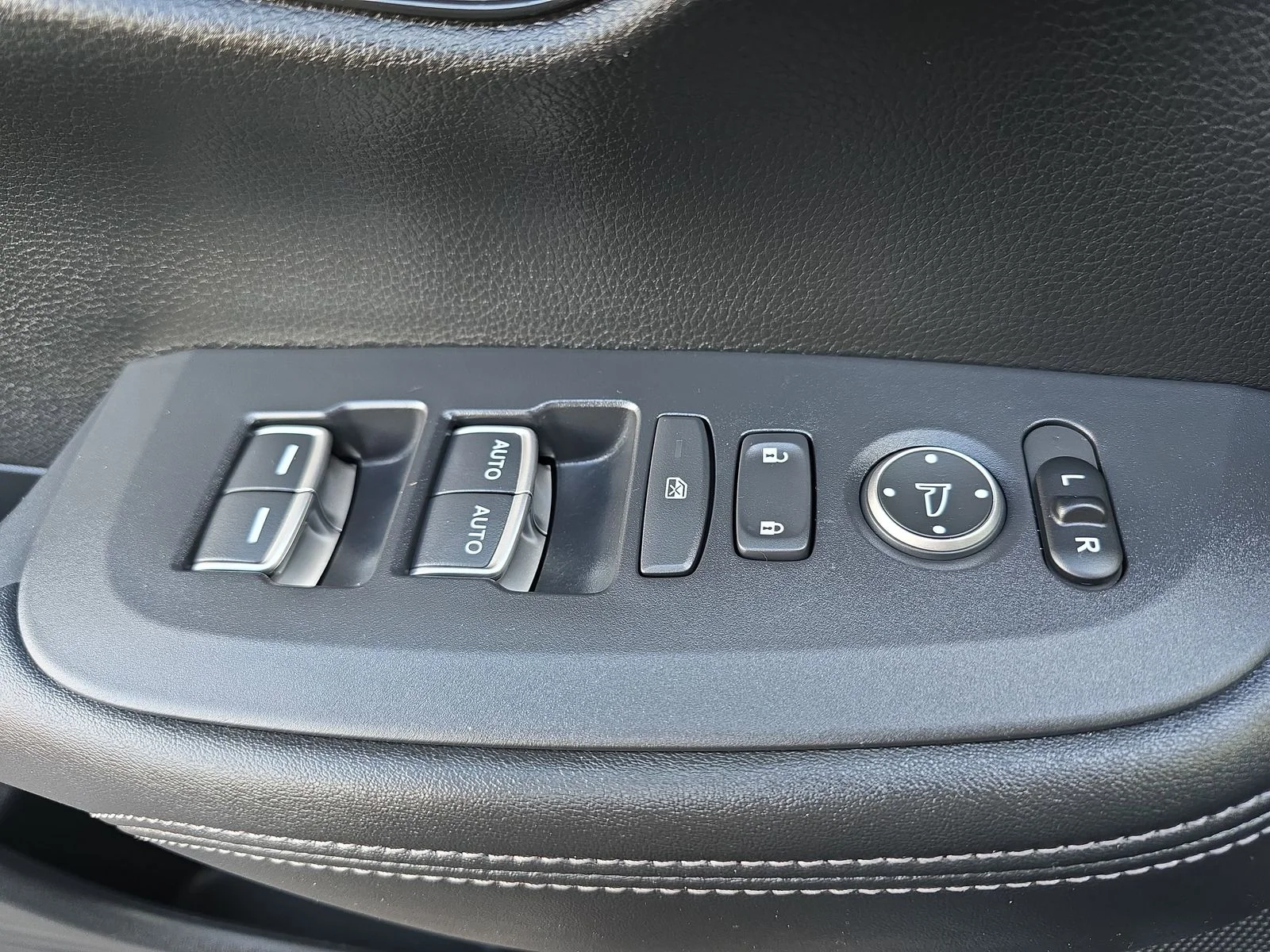2024 Honda HR-V EX-L - Photo 29