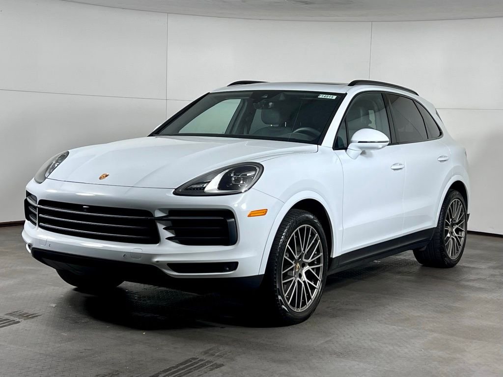2023 Porsche Cayenne Platinum Edition's photo