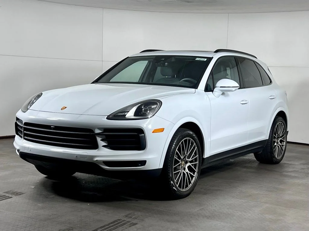 2023 Porsche Cayenne Platinum Edition's photo