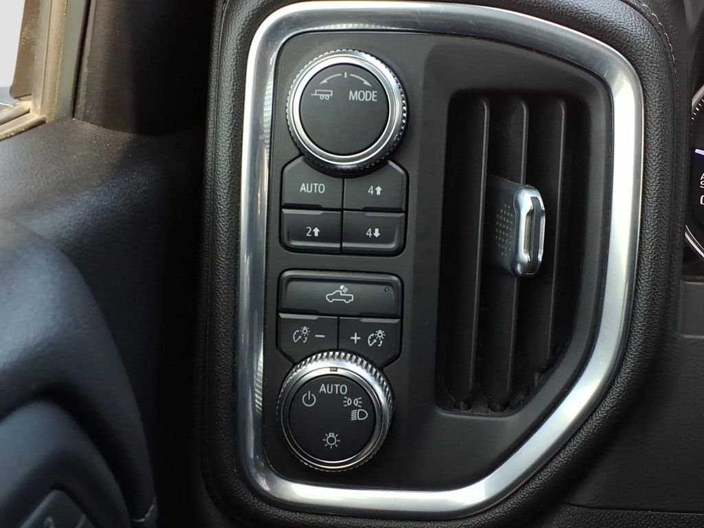 Used 2020 Quicksilver Metallic GMC SLE image 17