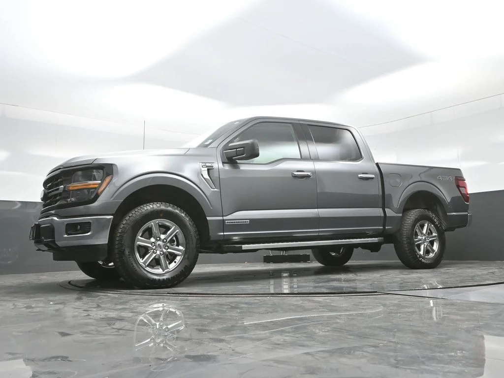 Used 2025 Gray Ford XLT image 21