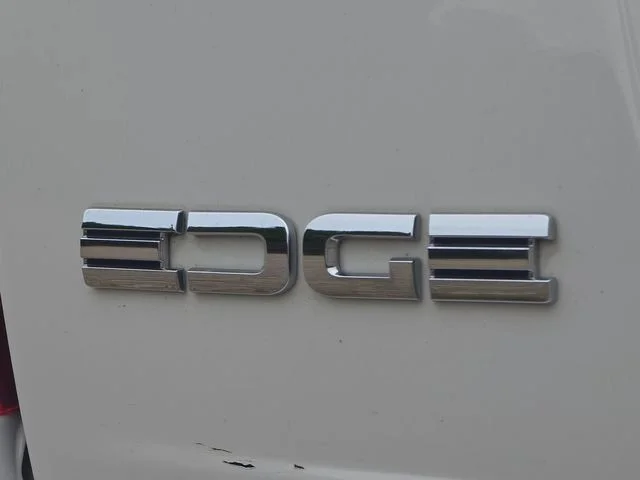 Used 2013 White Suede Ford SEL image 36