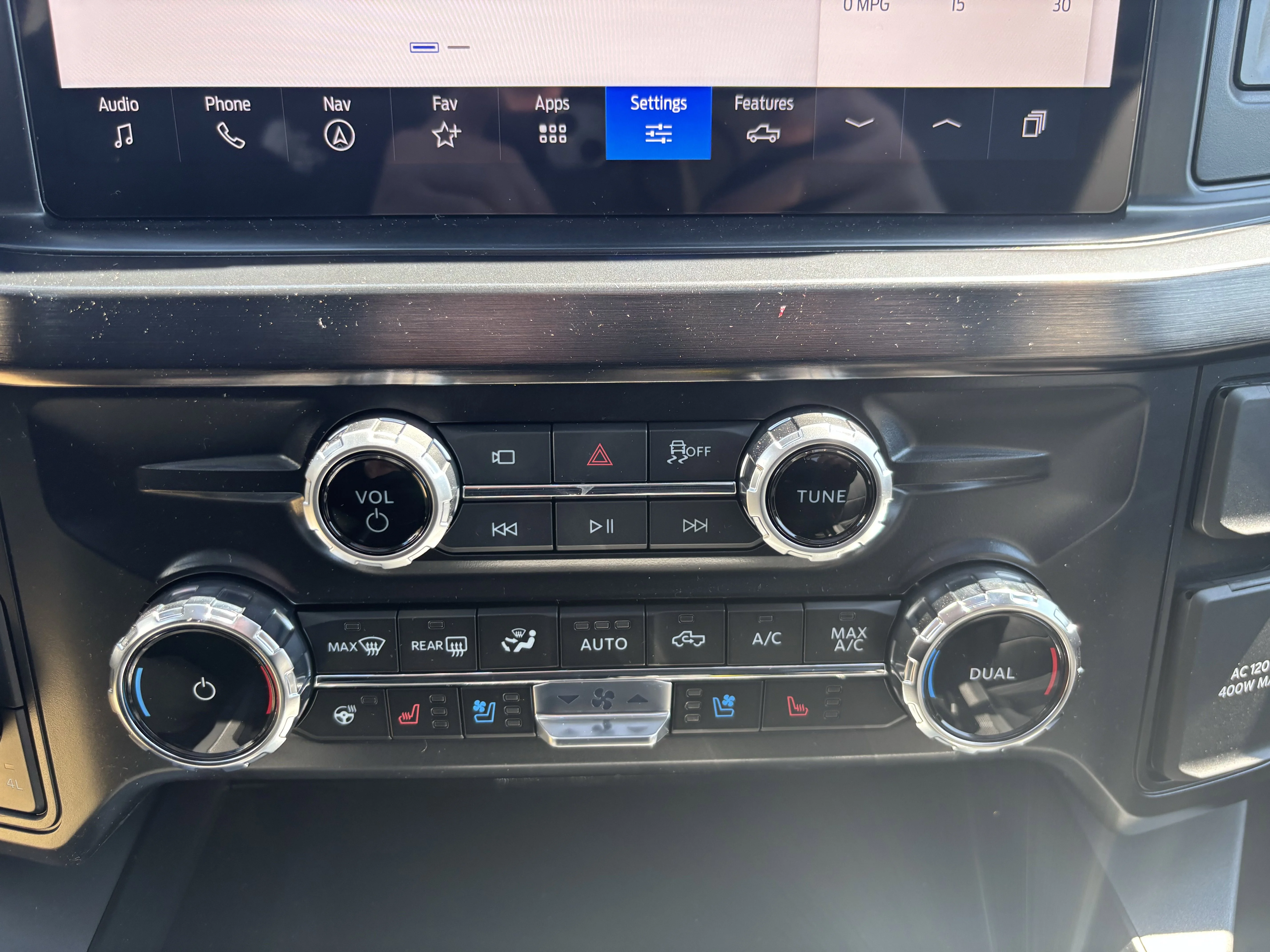 New 2026 Carbonized Gray Metallic Ford F-250® Lariat® image 28
