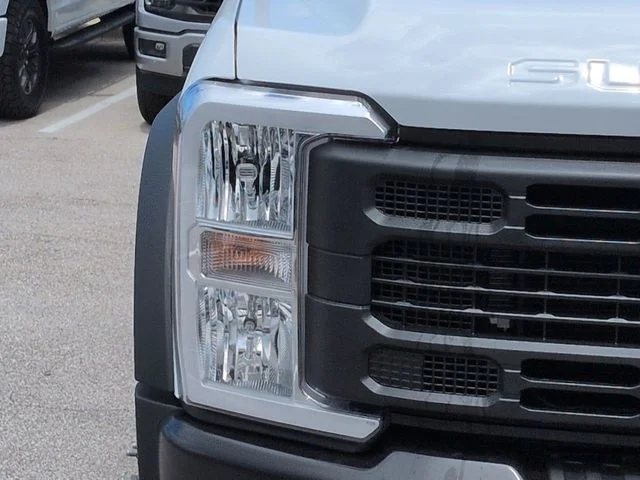 New 2026 Oxford White Ford F-450® XL image 10