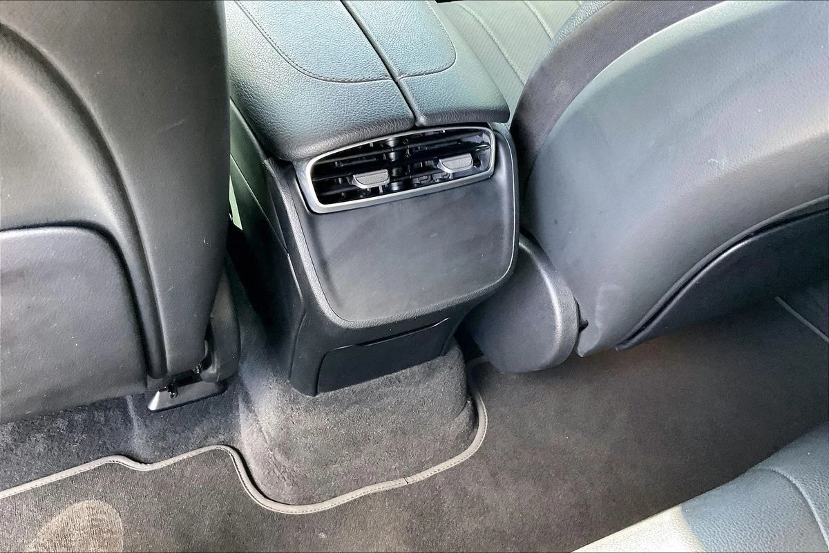 Used 2023 Black Mercedes-Benz 4MATIC® image 10
