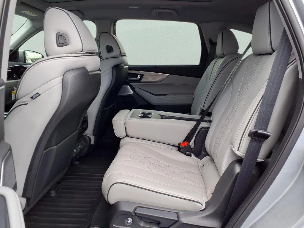 New 2026 Solar Silver Metallic Acura Advance Package image 10