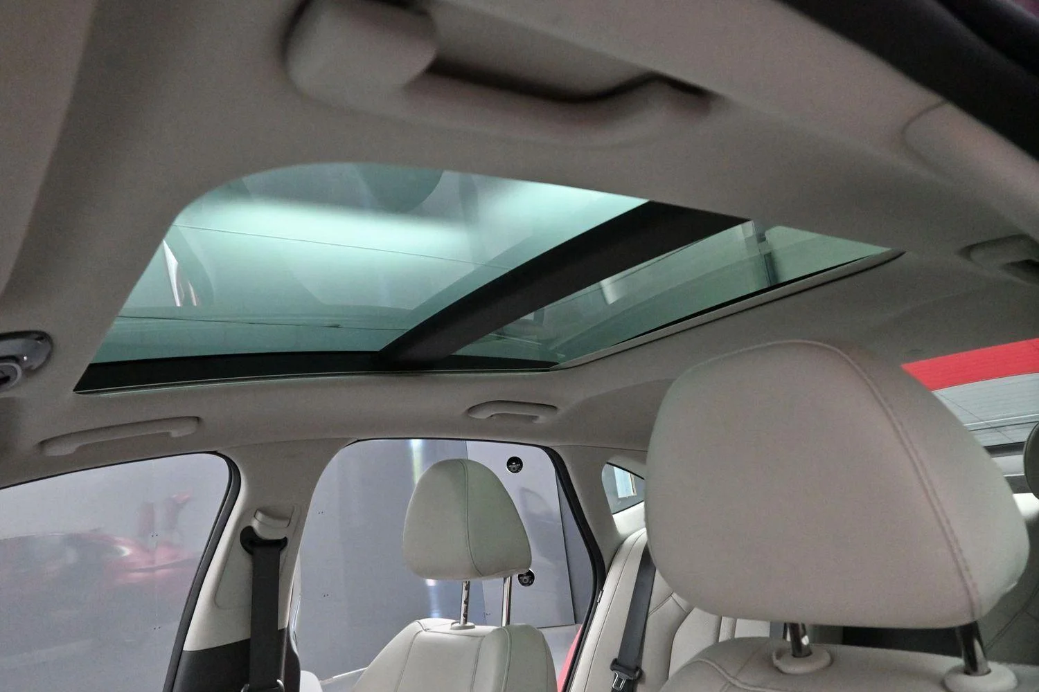 Used 2020  Hyundai SEL image 30