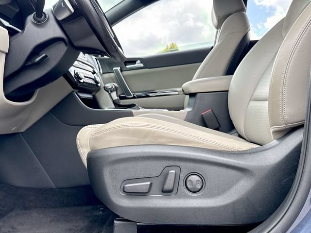 Used 2020 Blue Kia S image 12
