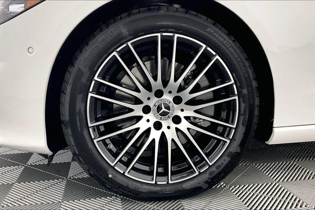 New 2026 White Mercedes-Benz C 300 image 11