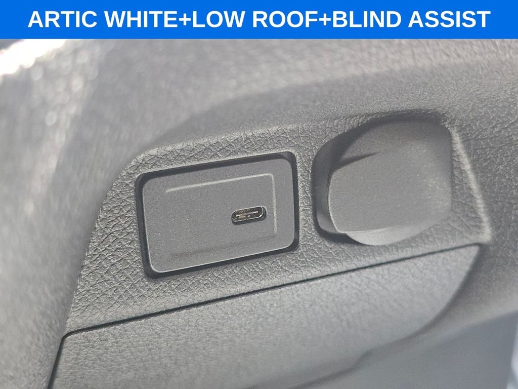 New 2026 Arctic White Mercedes-Benz Cargo 144 WB image 25
