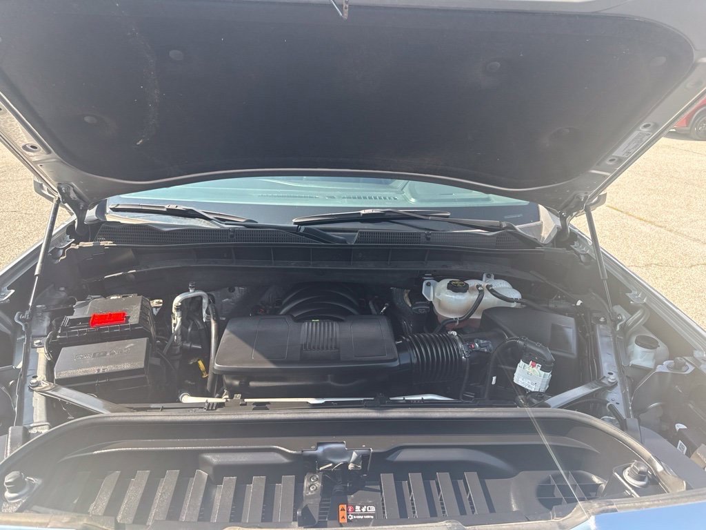 Used 2025 Silver GMC SLT image 22