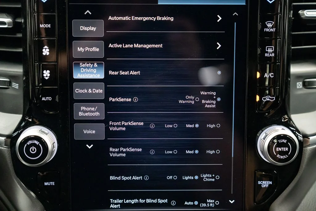 New 2026 Bright White Clear-Coat Exterior Paint RAM Laramie image 19