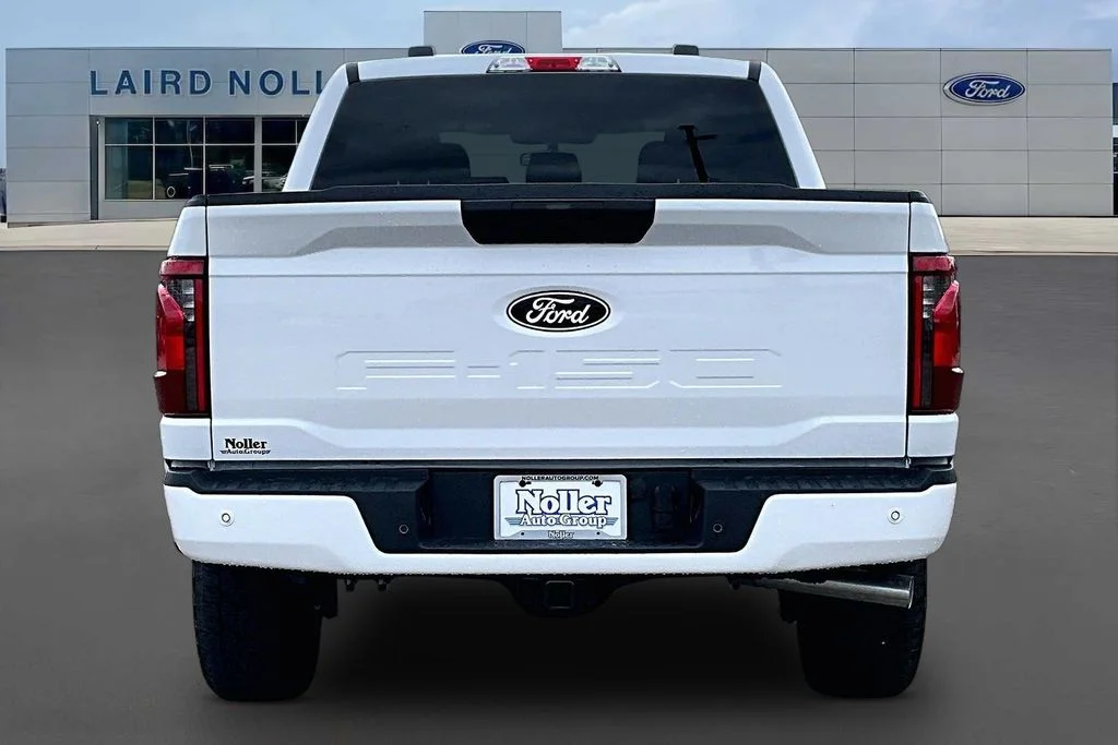 New 2026 White Ford XLT image 4