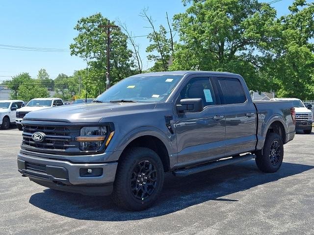 New 2026 Carbonized Gray Metallic Ford XLT image 22