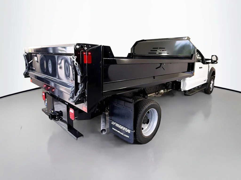 New 2025 Oxford White Ford F-450® XL image 7