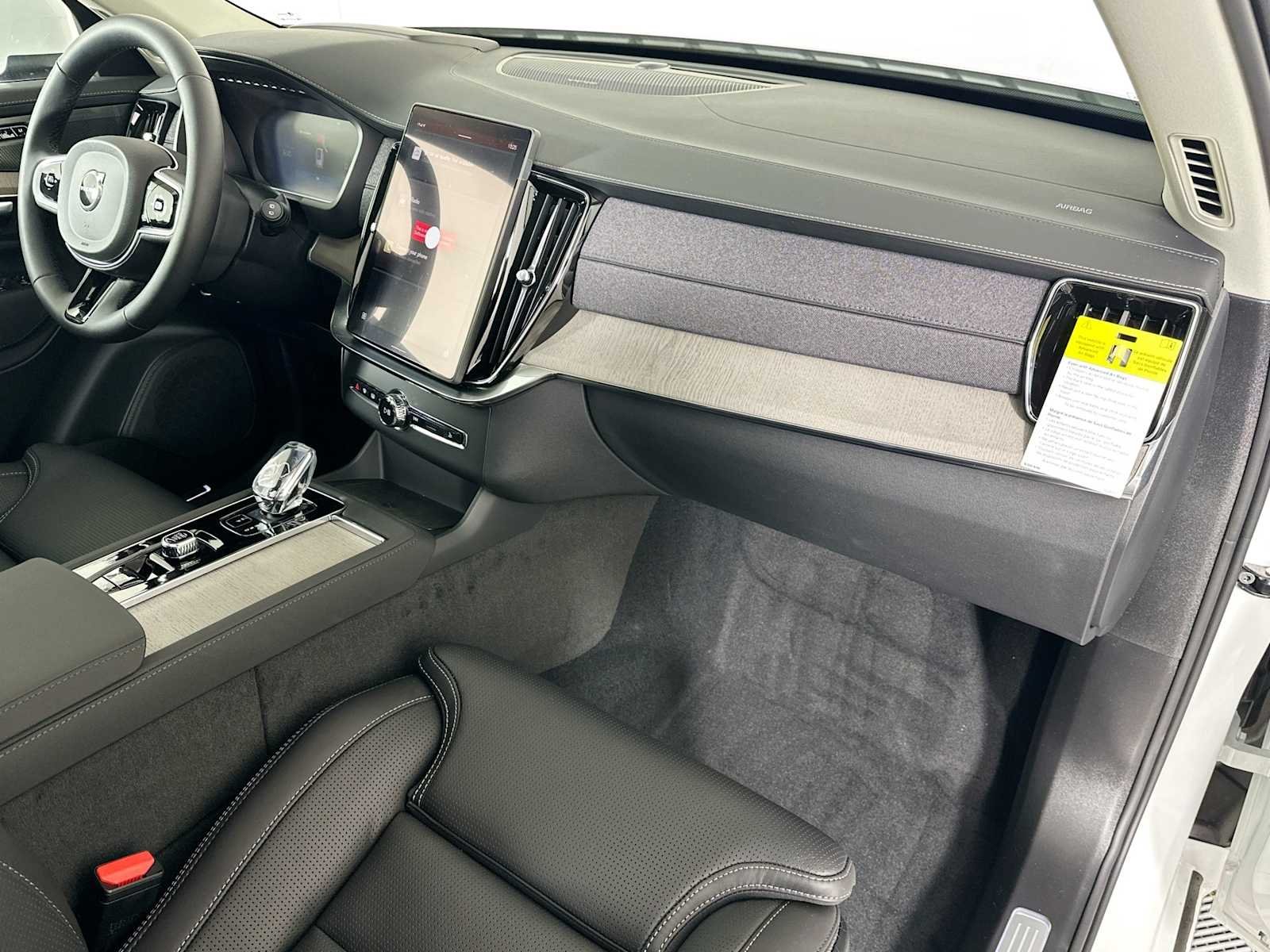 2025 Volvo XC90 Ultra - Photo 28