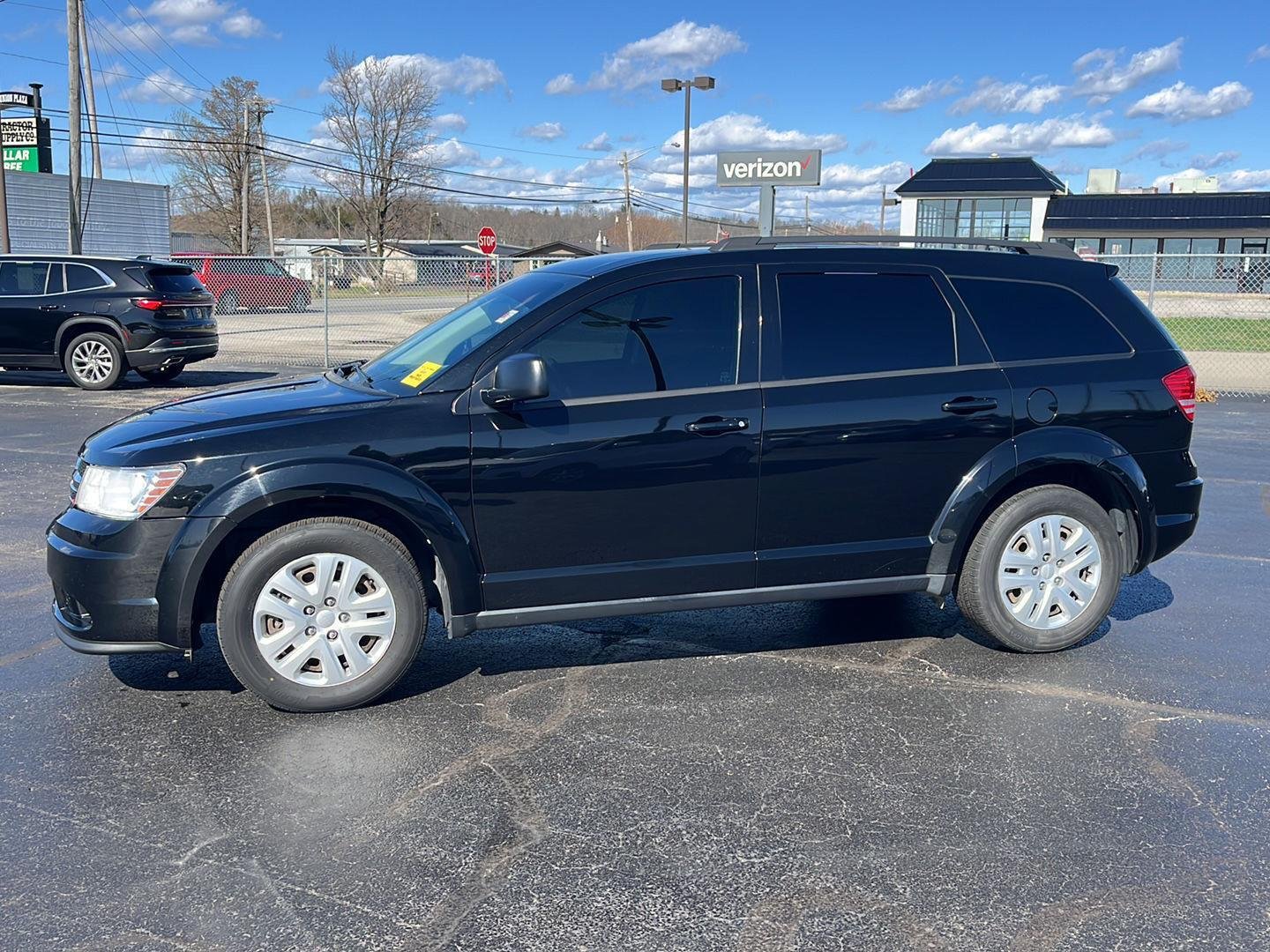 Used 2019 Dodge Journey SE with VIN 3C4PDCAB2KT746864 for sale in West Union, OH