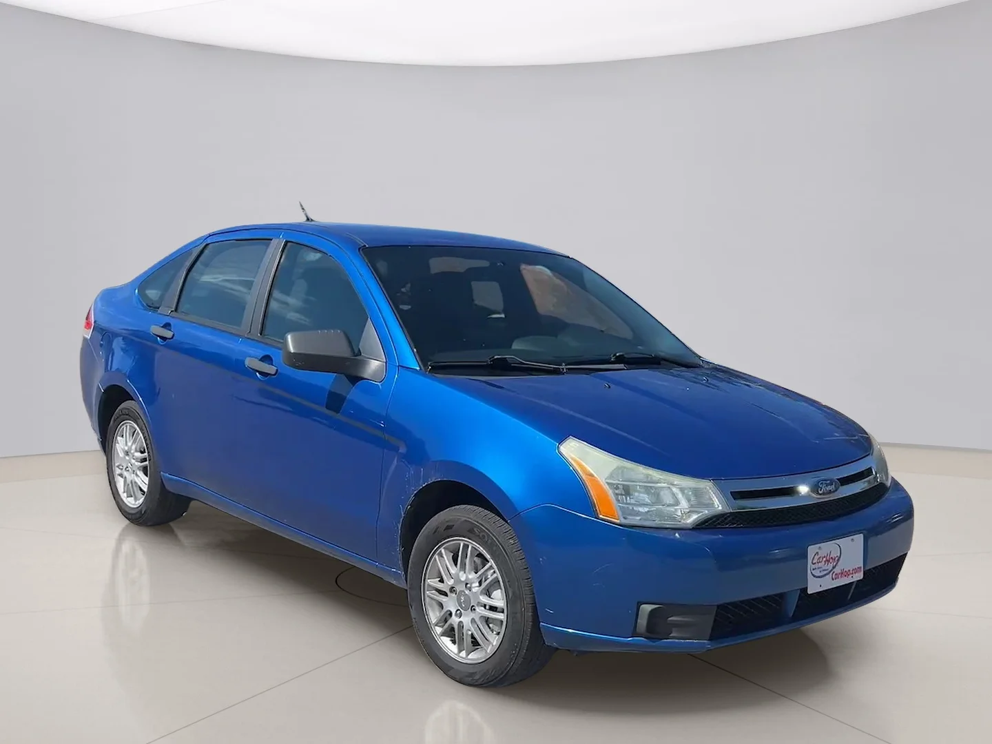 Used 2010 Blue Ford SE image 8