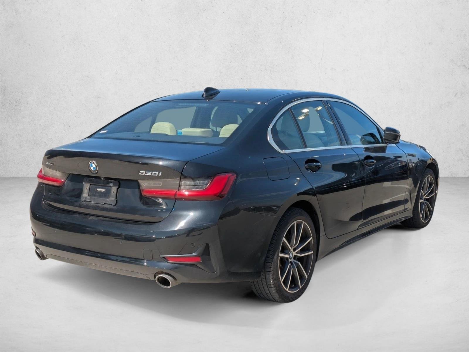 Used 2021 Black Sapphire Metallic BMW 330i xDrive image 5