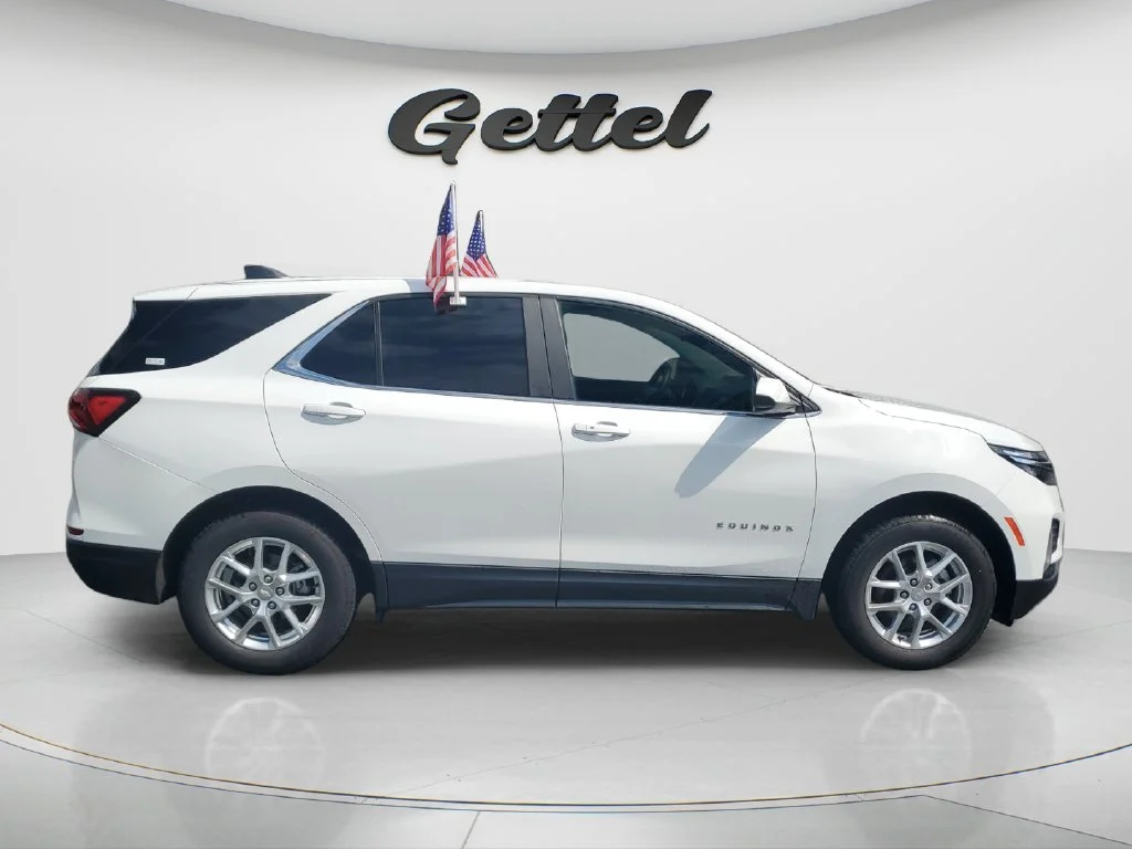Used 2024 White Chevrolet LT image 4