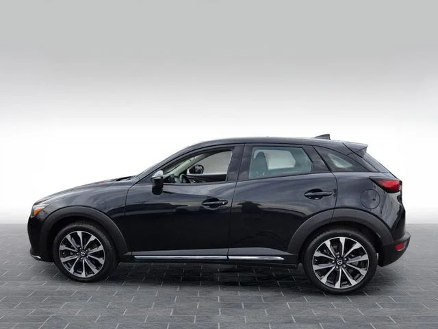 Used 2019 Black Mazda Grand Touring image 4