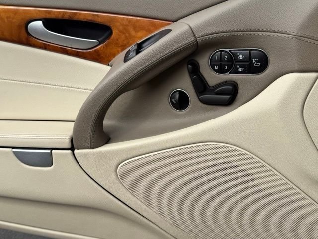 Used 2012  Mercedes-Benz SL 550 image 19