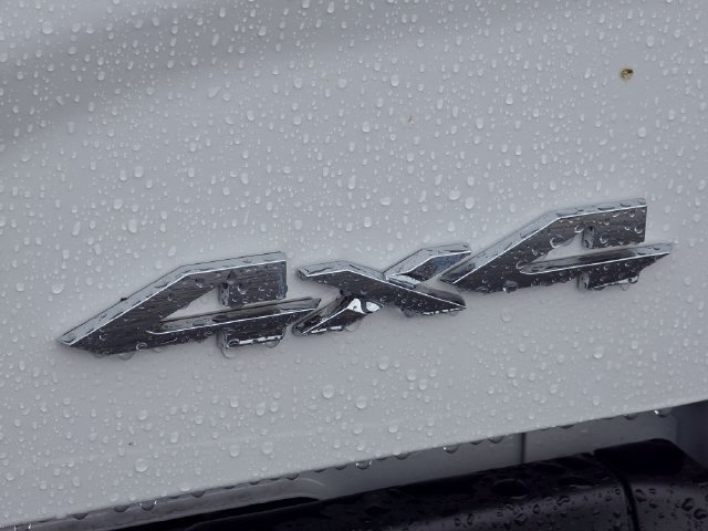 New 2027 Bright White Clearcoat RAM Laramie image 22