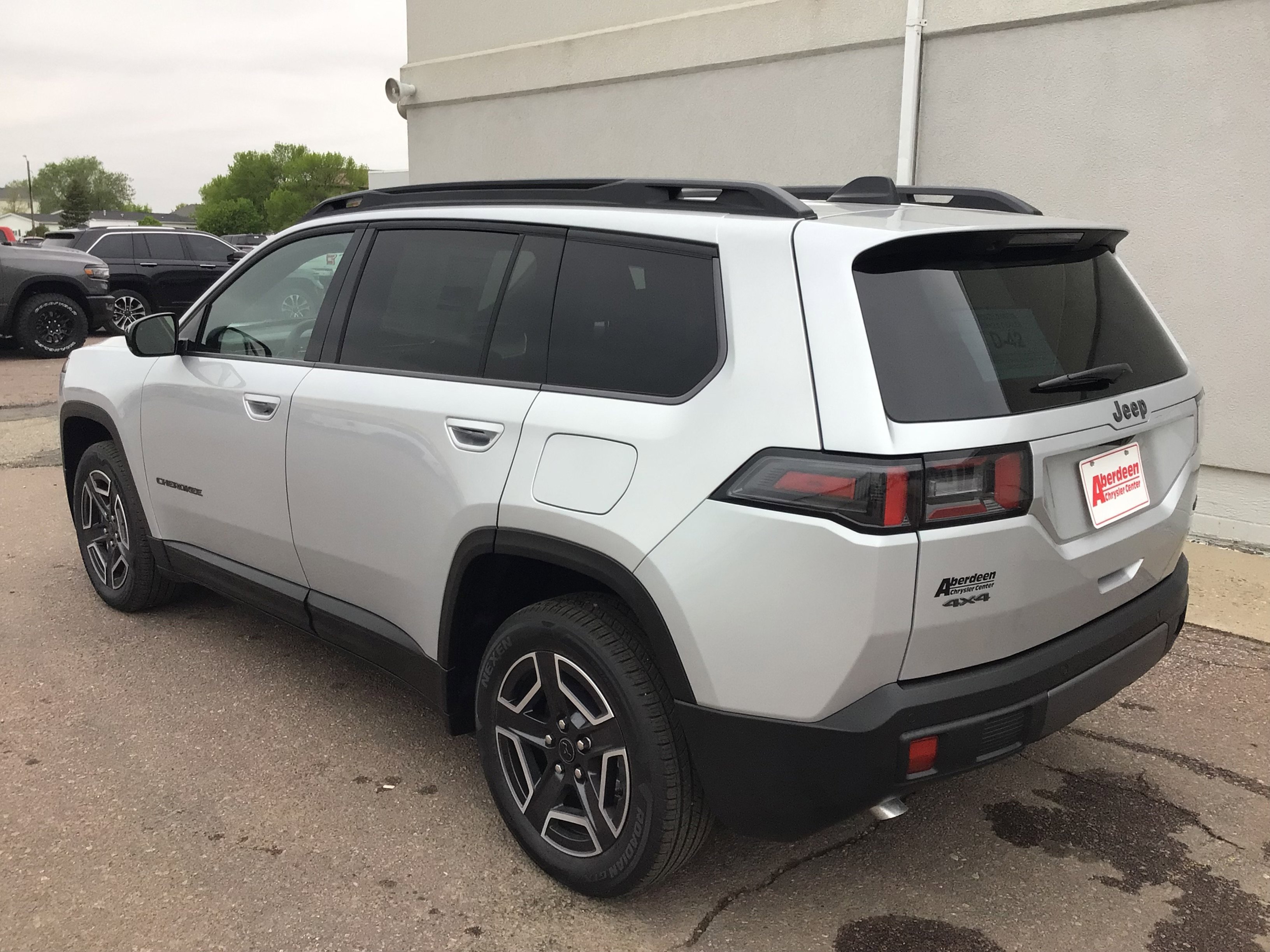 New 2026 Silver Zynith Clearcoat Jeep Limited image 7