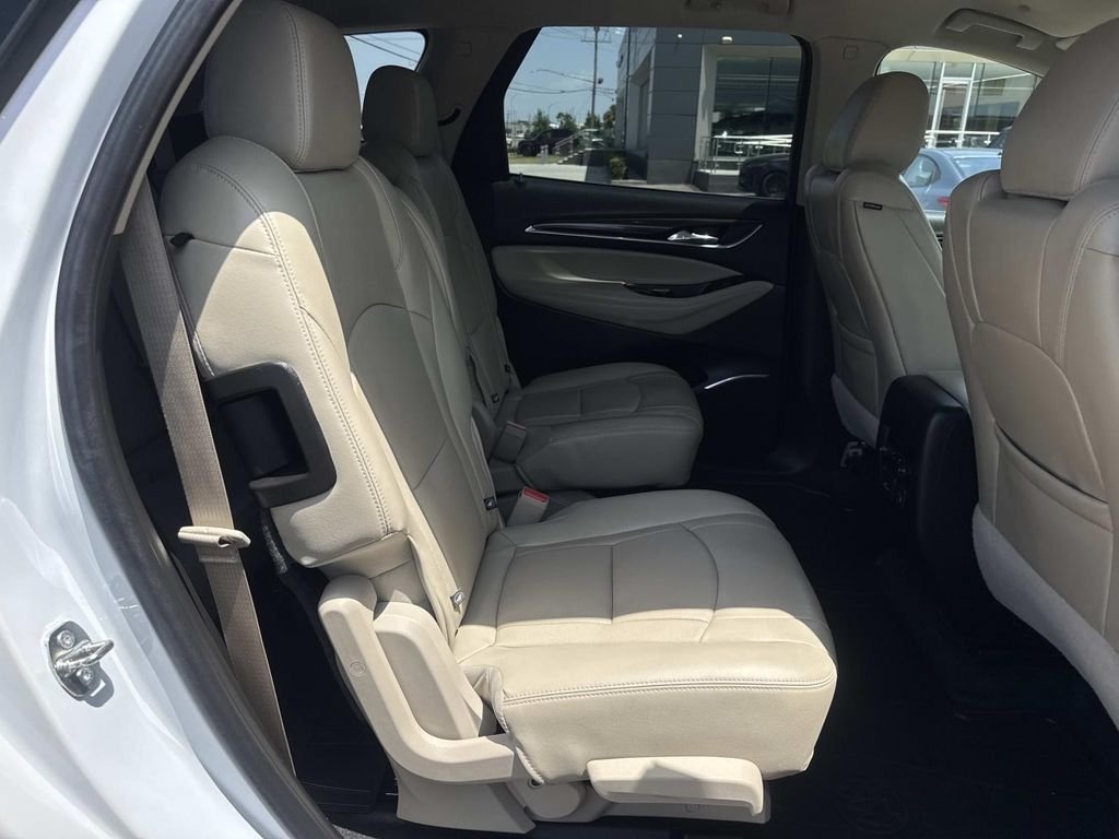 Used 2019 White Buick Essence image 10