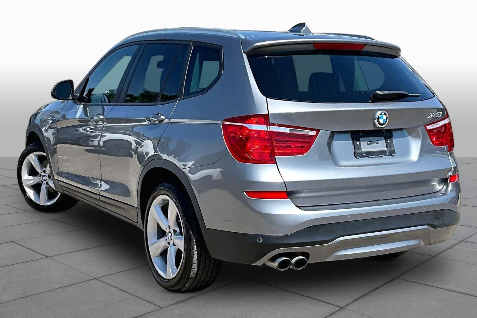 Used 2017 Space Gray Metallic BMW sDrive28i image 10