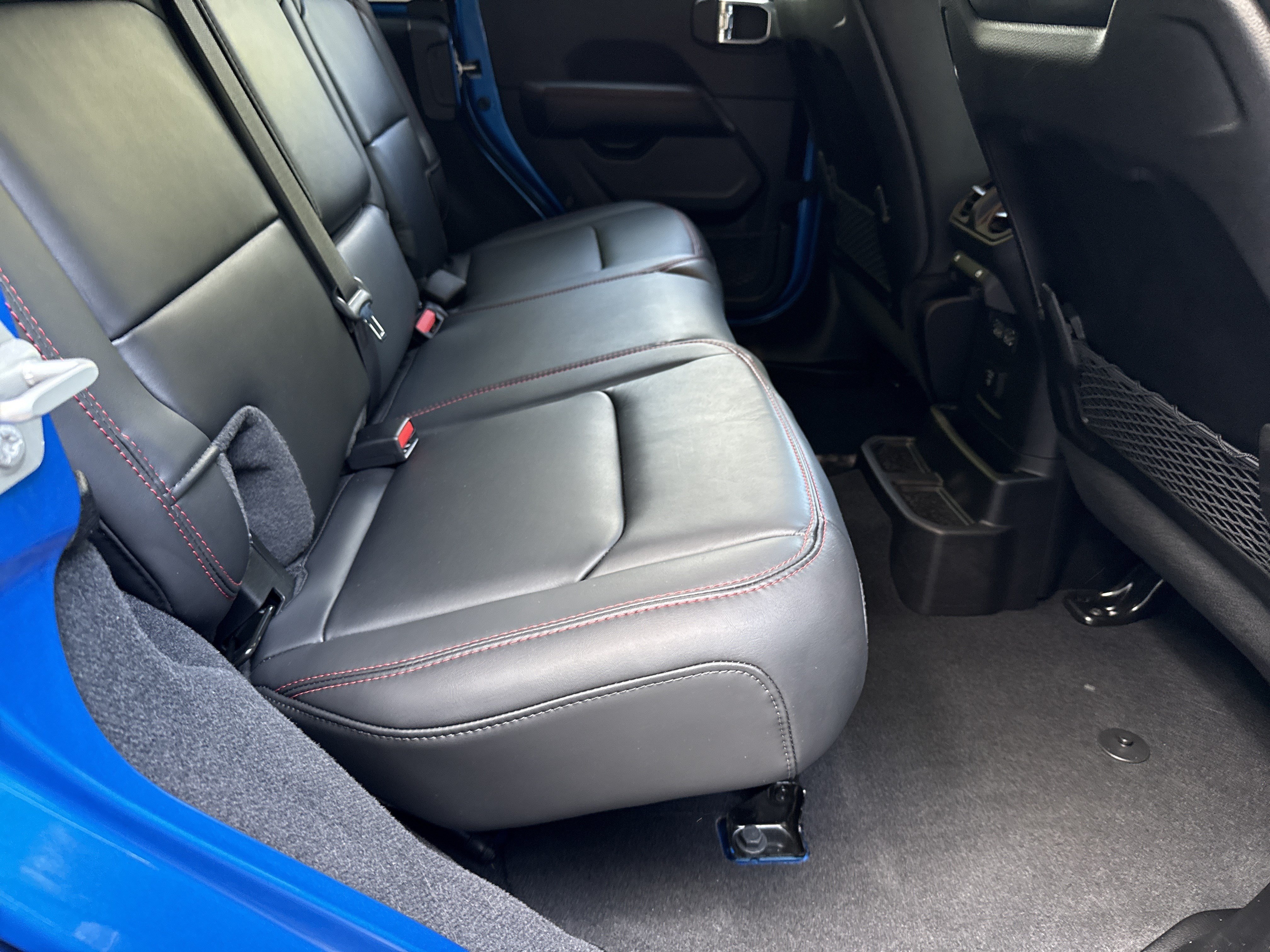 Used 2024 Hydro Blue Pearlcoat Jeep Rubicon X image 17