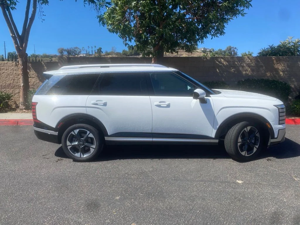 Used 2026 White Hyundai Limited image 6