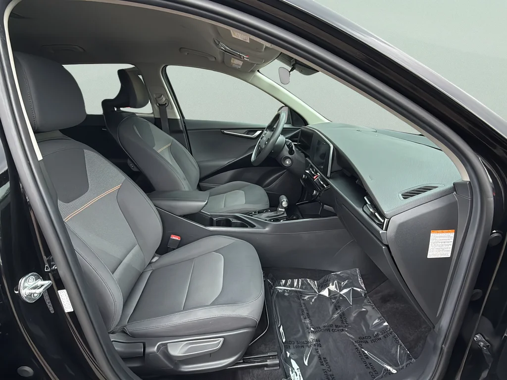 Used 2023 Black Kia LX image 13