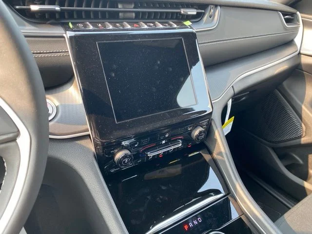 New 2026 Silver Jeep Laredo X image 15
