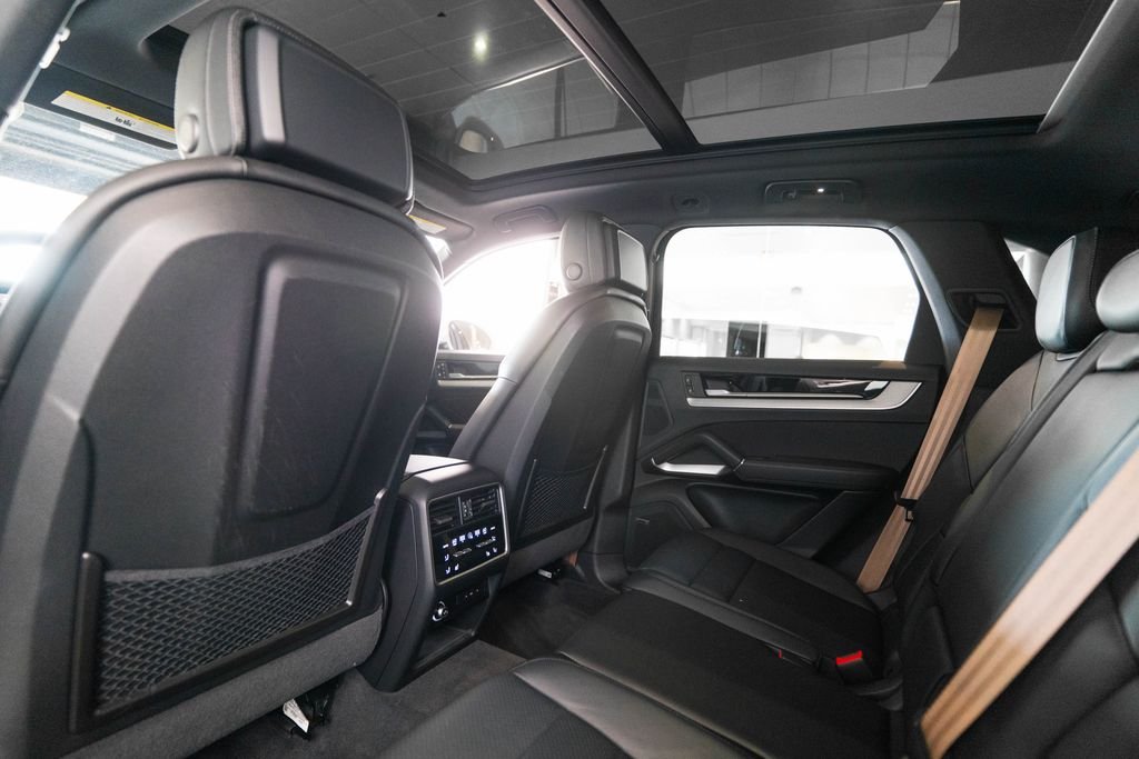 Used 2025 Beige Porsche Base image 17