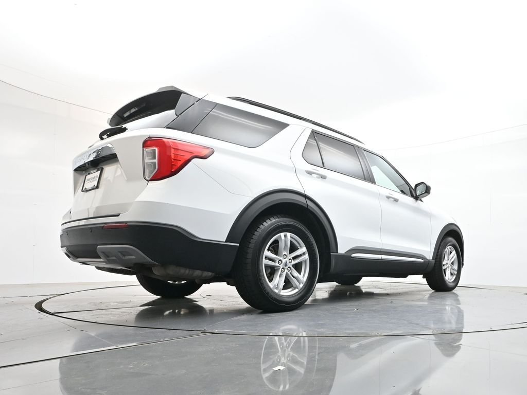 Used 2023 White Ford XLT image 40