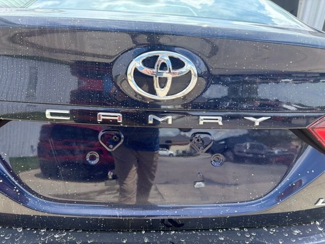 Used 2022  Toyota LE image 5