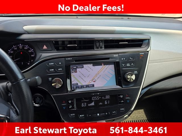 Used 2018 Black Toyota XLE Premium image 4