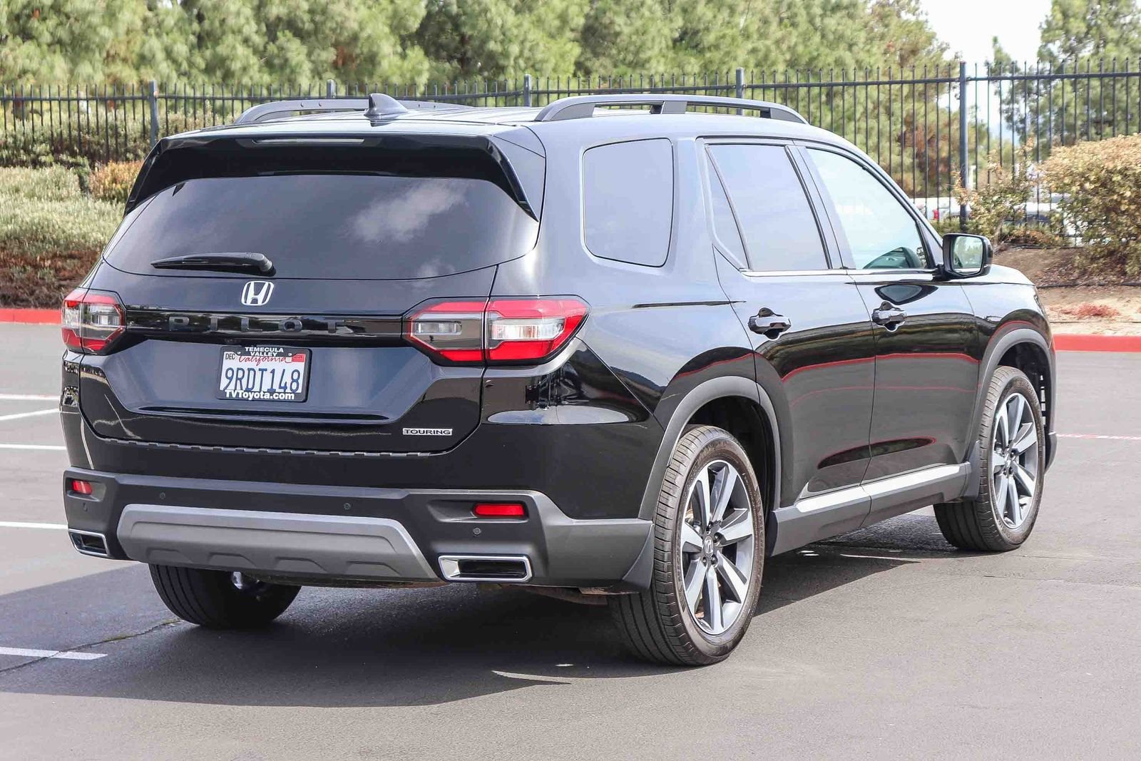 Used 2025 Crystal Black Pearl Honda Touring image 7