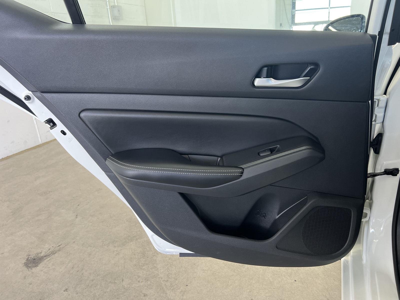 2022 Nissan Altima SV - Photo 23