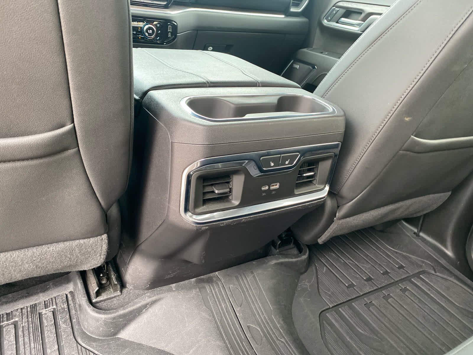 Used 2024 Volcanic Red Tintcoat GMC SLT image 25
